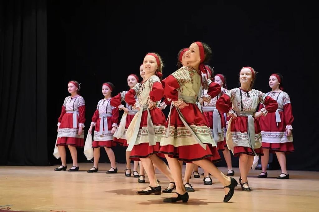 Образцовому коллективу танца "Мозаика" - 30 лет